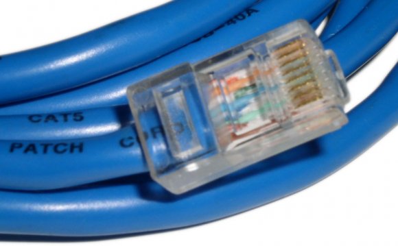 Category 5 patch cable in